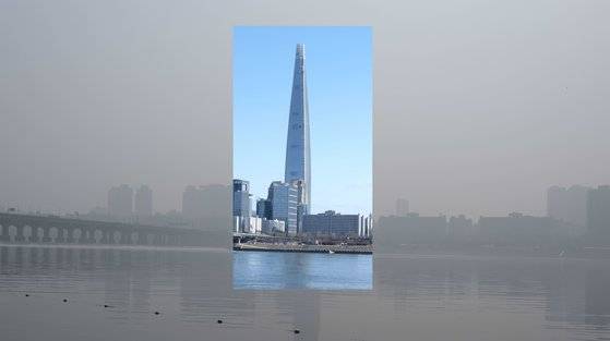 미세먼지가 좋은 날과 나쁜 날 서울 한강변의 모습을 합성한 사진. 한기애