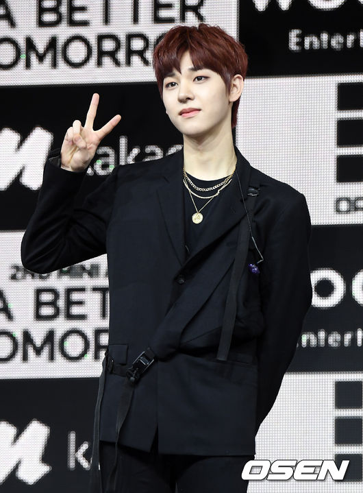 On the afternoon of the 16th, a showcase was held at the Yes24 Live Hall in Gwangjin-gu, Seoul to commemorate the release of the second mini album, A Better Tomorrow, by group dripin (Cha Jun-ho, Hwangyun Sung, Dong Yoon Kim, Lee Hyup, Joo Chang-wook, Alex, and Kim Min-seo).Mini 2s A Better Tomorrow is an album that interprets the feeling of will itself in their own eyes among the various emotions that dripin felt and experienced after debut.Dripin (DRIPPIN) Dong Yoon Kim poses