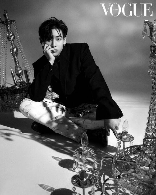 The Vogue pictorial by BamBam (BAMBAM) is the talk of the town.On the 20th, the first picture after BamBams agency Lee Juck was released.BamBam in the picture released on the day showed a unique visual with a perfect concept and styling.BamBam sat with his chin on his head and stared at Camera with his eyes in excellence and caught his eyes in an extraordinary atmosphere.BamBam, who showed a lazy boyish beauty in the calm Monotone picture, showed off his charm with a strong yet chic look in the color picture with vivid colors.BamBam showed off his Picture Artisan aura with a free pose and narrative-filled expression, stimulating global fanfare.BamBam announced its new start on May 5 with the Abyss Company and Exclusive contract.After his agency Lee Juck, the first picture of BamBam is released, and attention is focused on BamBams future moves.BamBam debuted in 2014 as a group GOT7 (GOT7), and has been loved by fans at home and abroad for its spectacular performances with its charming tone and outstanding dance skills. Especially, Thailand has been receiving popularity and love from all over the country, including various advertisements.Meanwhile, BamBam will be active in signing an exclusive contract with the Abyss Company.