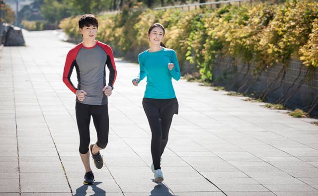 20~30대는 파워워킹을 통해 다이어트‧스트레스 해소‧기초 체력 증진 등의 효과를 볼 수 있다./사진=클립아트코리아