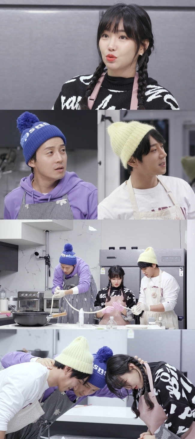 Stars Top Recipe at Fun-Staurant Lee Yoo-ri - Heo Kyung-hwan - Hwang Chi-yeul Hwang Chi-yeul Hutchyu will be the top model in Drawing, Jangsu-myeon.KBS 2TV Stars Top Recipe at Fun-Staurant (Stars Top Recipe at Fun-Staurant), which will be broadcast on March 26, will be followed by a Fairhead Special on the theme of Seaweed.Menu, a long-awaited launch nationwide through online markets and convenience stores, will also be released.Lee Kyung-gyu - Lee Young-ja, Kim Jae-won - Kim I-joon, Kan Mi-yeon - Hwangbaul couple and Lee Yoo-ri - Heo Kyung-hwan - Hwang Chi-yeul Hwang Chi-yeul team clashed for the confrontation, Lee Yoo-ri with his good brothers Heo Kyung-hwan and Hwang Chi-yeulul We are showing Menu.As always in this process, the great exchange of Huhchiyu is expected to shine.Menu, proposed by Lee Yoo-ri to Heo Kyung-hwan and Hwang Chi-yeul, is a Cream pasta.It developed Menu, which captures beautiful green visuals as well as soft texture and health by utilizing the fish in cream sauce that made use of the flavor with blue and blue pepper.However, as Lee Yoo-ri, a ridiculous person who refuses to be ordinary, there is a deep concern about face.Lee Yoo-ri, who has been worried for a long time, has also come up with a special idea.Jangsu-myeon is eaten in the sense of praying for longevity, and it is a long line of one line.When asked how old do you want to live until Lee Yoo-ri asked, Hwang Chi-yeul replied, How old are you? Lee Yoo-ri said, Yes!250 meters! he exclaimed, and surprised everyone.With the question of whether it would be possible to make 250 meters, Lee Yoo-ri, Heo Kyung-hwan and Hwang Chi-yeul diligently kneaded flour and Top Model for long and long noodle Drawing.Heo Kyung-hwan, who watched the VCR, laughed at the time, saying, The long fight begins.Lee Yoo-ri told Heo Kyung-hwan, Hwang Chi-yeul, We are 123 years old together, and we have to sing in the future.You have to live long enough to do that, he said, suggesting that we take the noodles as long as we want to live.Heo Kyung-hwan and Hwang Chi-yeul, who were strangely immersed in Lee Yoo-ris proposal, grumbled as usual and pushed the dough hard again.