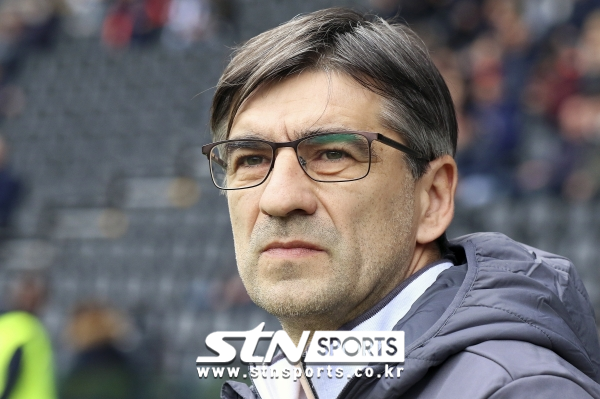 이반 유리치 엘라스 베로나 감독