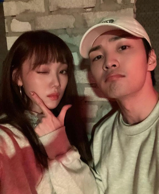 Actor Lee Sung-kyung performed a collaboration dance with Kim Min-jae.On the 31st, Lee Sung-kyung posted a picture on his instagram with an article entitled We are excited, should we upload a one-take?The photo shows Lee Sung-kyung and Kim Min-jae, who are overpowered by Charismas eyes, gathering anticipation.Lee Sung-kyung on the personal YouTube channel Heybiblee on the 30th Biblee X Real.be?Dance Visual Film, the title of the video was posted.Lee Sung-kyung performed a couple dance with Kim Min-jae to the song U 2 Luv by Niyo and Jeremih.In addition to the stylish choreography and performance of the two people in the hip mood, intense facial expressions catch the eye at once.Meanwhile, Lee Sung-kyung and Kim Min-jae have worked together in the movie Lessler and Drama Romantic Doctor Kim Sabu 2.