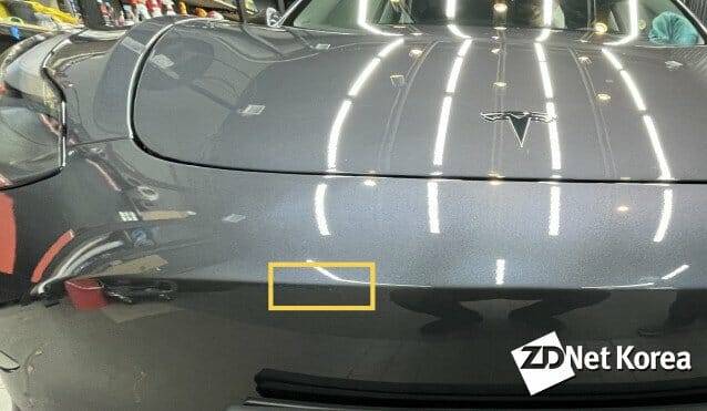 모델 3 광택 후 모습. 광택을 내도 차량 인도 때 생긴 약간의 흠집은 남아있다.