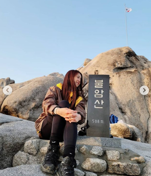 Actor Lee Si-young shares Bulam Mountain summit The Night WatchLee Si-young told the Personal Instagram on April 6, Seoul The Night Watch is one of the three fingers.I was personally better at Mount Bulam than Inwang, and once there are all the places open, the whole of Seoul comes into my eyes. There are many places where you can sit or lie down.If you sit here and drink a can of beer and see the shiny Seoul, all the worries of worry will be blown away at this moment. Now!It is.In the photo posted along with this, Lee Si-young, who climbed to the top of Mount Bulam, is shown as a picture of Lee Si-young posing on the top.In particular, the Bulam Mountain The Night Watch, which he contains, provided healing.The netizens who watched this responded It looks like a picture, It is the best, I climbed early in the morning and my sister has been sleeping until now.Meanwhile, Lee Si-young has one son after marrying Cho Seung-hyun, a restaurant businessman in 2017.