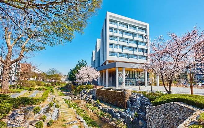 서울과기대 상상관 전경