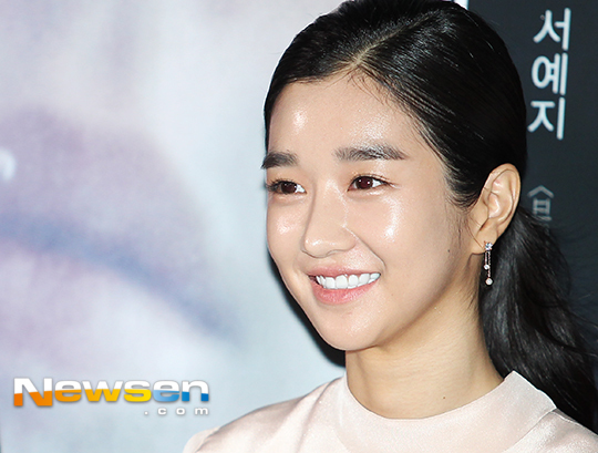 Seo Ye-ji has been at the center of various controversies, including forgery of academic background, following claims he was involved in filming his ex-lover Kim Jung-hyuns Drama.In the meantime, it was argued that he had lied during the previous Movie promotional interview. What is the director who directed the movie thinking?Seo Ye-ji appeared in Movie Theres a Different Way (Director Cho Chang-ho), which was released in January 2017.At the time, Seo Ye-ji said during a media interview conducted to promote Movie, he inhaled actual briquette gas with Directors suggestion in a scene where he drank briquette gas and attempted extreme choice.The interview caused a lot of waves, from criticism of Director to boycotting Movie.At that time, Director Cho Chang-ho said through his Twitter account, I apologize deeply for the cause of this problem as a director who takes overall responsibility for the problems that occurred during the production of Movie, but explained, There was no coercive instruction by hierarchy in all the scenes in the shooting scene.After the discussion, we used actual briquettes after the failure to produce the mock briquettes, but most of them burned tree branches or leaves on the unfired raw briquettes, or produced smoke with black cloth prepared by the special team (which is actually used in these situations), and other special effects, and the lack was later supplemented with CG, he said.Most of the smoke was helped by other substances, and the briquettes of red light seen in the actual Movie were helped by CG. We also put a professional stunt on standby for the shooting of the dangerous scene of the god.It was not at all that produced the actual situation for Actors acting, he said. Most of the smoke was not briquette gas, but it is an inexplicable fact that trace amounts of briquette gas flowed out.This part is of course a part of my criticism, and I strongly reflect on that I should not have proceeded regardless of Actors consent, and once again I apologize to Seo Ye-ji Actor through an official statement. Despite this specific explanation, the irritating claim of Seo Ye-ji, I actually inhaled briquette gas, was uncontrollably expanded and reproduced.So four years passed, and the controversy over the forgery of Seo Ye-jis academic background, suspicion of school violence, and Kim Jung-hyun pilot theory broke out one after another, and no other way came back to the surface.The famous YouTuber also pointed out in a recent uploaded video that Seo Ye-jis briquette gas interview was all false.The other way failed to win the box office with a cumulative audience of 3,116 due to the boycott that emerged after the controversy of the interview of Seo Ye-ji.Not only did he not collect the audience, but the production team, who struggled and worked for Movie and the safety of the filming site, also had to be disgraced.