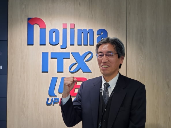 노지마 본사 IT시스템부의 마루모토 아키히사씨는 지난 1월로 65세가 됐다. 그는 지금도 시스템 교체작업이 있을 때는 젊은 동료들과 함께 철야를 한다. (요코하마=정영효 특파원)