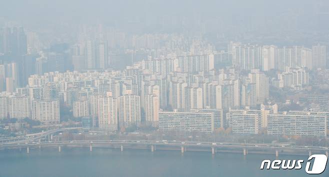 서울 영등포구 63아트에서 바라본 도심 아파트단지. (사진은 기사 내용과 무관함) 2020.11.15/뉴스1 © News1 안은나 기자