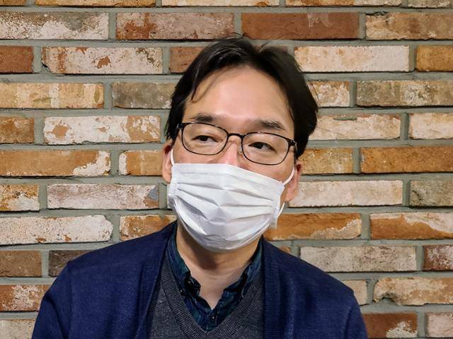 조병길 명성교회 정상화위원회 총무가 이달 9일 서울 강동구의 한 카페에서 명성교회 세습에 반대하는 이유를 설명하고 있다. 조 총무는 세습이 성공하더라도 세습하는 교회는 피해를 입는다는 것을 사회와 개신교계에 보여줘야 한다고 밝혔다. 김민호 기자