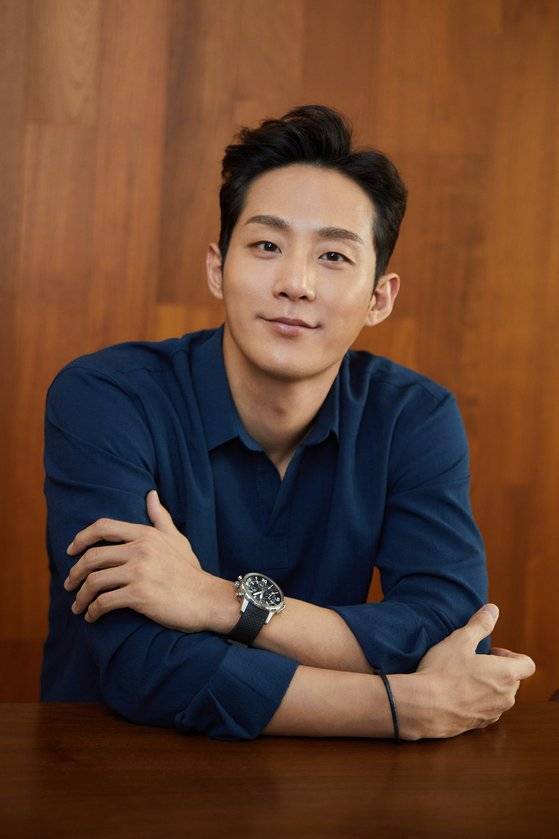 이충주