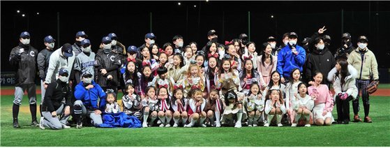 [사진] 제14회 고양-한스타 SBO리그 우승 크루세이더스와 준우승 개그콘서팀