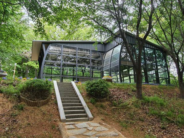 동천마을 청동기 유적지 모습. 출토된 유물 및 유적은 안양역사관에 전시돼 있다.