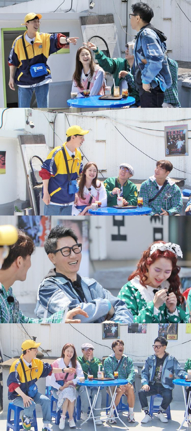 On the 2nd broadcast, a full-scale recall will be held as the members who reenacted 91 years in perfect reenactment of the past episode, which was decorated with the second episode of 91 Iz Back after last week, released a great deal of hidden episodes.In fact, the 91st grader, Yoo Jae-Suk, recalled the college days when he was walking around the street with teahouses, saying, 91 was my world. Kim Jong-guk questioned, Did you expect a romance that might happen, I can not imagine you in front of women?Ji Suk-jin said, It was a good idea.Youre funny, she said, and she laughed when she showed her sisters return to the country as a duet, saying, When you were with women, you chose songs that others didnt choose in karaoke rooms and gave you a laugh.Ji Suk-jin boasts a 30-year-old love affair with Yoo Jae-Suk, so he has also disclosure the love style of Yoo Jae-Suk in the past.Yoo Jae-Suk went to meet GFriend for 10 minutes for 1 hour and 30 minutes, he said, not only the love affair of Yoo Jae-Suk, but also the love affair that he broke up with GFriend and cried in front of me.Jillsera Yoe-Suk also responded that Ji Suk-jin was crying because of a woman in front of me.The past love history of Yoo Jae-Suk and Ji Suk-jin, where Pure Love and the disgust coexist, can be found on Running Man which is broadcasted at 5 pm on Sunday, 2.PhotosSBS