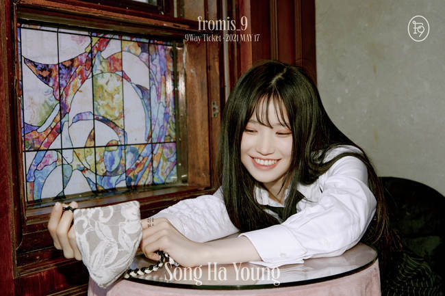 Group Fromis 9 (fromis_9) The personal Teaser has all taken off the veil.On the afternoon of May 6, Fromis 9 released the last six images of the first official photo TICKET TO SEOUL (Ticket to Seoul) version of the second single 9 WAY TICKET (Nine Way Ticket) through the official SNS account.The six official photos consist of two individual cuts of Roh Ji-sun, Song Ha-young and Lee Na-gyung.After three days in total, the personal Teaser images of Roh Ji-sun, Song Ha-young, and Lee Na-gyung were released, following Lee Sa-rom, Jang Kyu-ri, Lee Seo-yeon, Park Ji-won, Lee Chae-young and Baek Ji-heon.In the image, Roh Ji-sun looked back at the camera in the night view, which was the background of the complete Teaser, and showed a brilliant beauty, and Song Ha-young gave a comfortable charm with soft eyes and smiles inside.Lee Na-gyung took a natural pose and look to the wind to complete the photogenic cut.Roh Ji-sun, Song Ha-young, and Lee Na-gyung, the last runners of the TICKET TO SEOUL version Teaser, also made a fresh impression with their mask-wearing cuts that made use of their individuality.As nine members have shown their attractive visuals as well as their ability to digest all-round characters, the question of the second single of Fromis 9 is amplified.Above all, the bright and healthy energy of Fromis 90,000 is surely melting into individual Teaser, leading to a good response.Attention is focusing on what other colorful content Fromis 9 will show before the comeback and continue to attract music fans attention to 9 WAY TICKET.