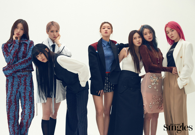 A visual picture of the group OH MY GIRL has been released.OH MY GIRL, who recently reported on the comeback, filmed and interviewed lifestyle magazine Singles.The seven girls who appeared with a lively energy led the shooting as a veteran idol, digesting the mood in the cyan.It is the back door that the staff of the filming site applauded the appearance of those who expressed their intense style opposite to the youthful image that they had shown before with their charm, saying, I am also a concept craftsman.As they put their name on the album name for the first time since the debut album with the mini album OH MY GIRL in 2015, I felt a special affection in the eyes of the members introducing Dear OHMYGIRL.Choi Hyo-jung, leader who said that he wanted to say to OH MY GIRL members, said, I want to encourage each other who have been running hard for the past six years.I have a strong desire to tell all the songs in the album, he said, stressing not to miss any minor parts.Mimi, who said, Most of this album was a new experience, and I am looking forward to it personally because I have a lot of vocals. Seung-hee, who said, I want this moment to be the starting point every time I release an album, did not hide his excitement about the music that he will soon show.If I analyzed the song itself in the past, I was worried that the meaning of the lyrics in it would reach the listener, said Binnie, who said, I prepared hard as it was a complete comeback for a year.As many songs are included, I have been thinking about how to help my team more while saving their individuality. Arin said that it was a colorful album more than ever.Just six years after running with Miracle, OH MY GIRL is still keen on walking its own path.When I looked back on the past, I was the happiest when I stood on the first fan meeting stage. I remember the actions that came out of the excitement of the members at the time, and the air vividly.I cant forget the fans faces, and it was fun as if they were really friends.I have a belief that I will show all I can show my fans from debut to now.Choi Hyo-jung, I always study what fans want, songs, stages, motions and gestures that can make them laugh at their hearts, said Energy from a natural atmosphere was very good.I hope that the energy will reach the audience who sees the stage. Binnie said, I prepared with more comfort than ever because of the belief in the affection and relationship of the fans for six years.I want to be the first person we can be satisfied with than the first place that others look at.I want to give Miracle a better energy with the energy I got so much. The infants words were filled with infinite affection for fans.