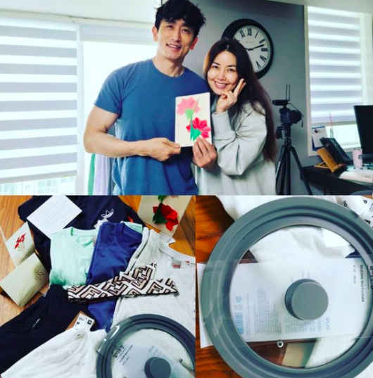 Actor Shin Ae-ra has spent a warm international workers day with his family.Shin Ae-ra posted on her SNS on Saturday, beginning with International Workers Day Landscape.1. The letters of the children and the Gift (SiliconeLid, how did you remember it?, he said, revealing the impression he received from the careful children.I would like to congratulate my mother and mother on the visit to the farm (I do not like Corona, I do not like yellow dust) with the day when I go to the east and west, and all the parents of the world.In the photo released together, Shin Ae-ra poses with an International Workers Day card decorated with carnations made of paper with her husband, Cha In-pyo.In addition, Silicone Lid and other elaborate Gifts were also presented.In another photo, the family members gathered together to show the affectionate family gathered together with the foreground of the mothers house.Meanwhile, Shin Ae-ra married Cha In-pyo in 1995 and has one male and two female children.