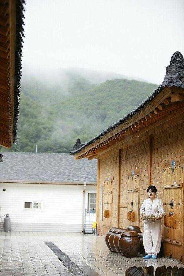 문경주조는 월악산 줄기이면서 오미자 명산지인 문경 동로면에 자리하고 있다.