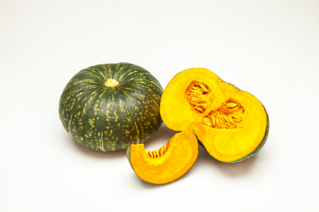 호박같이 짙은 노란색을 채소는 내장지방 제거에 효과가 있다./사진=클립아트코리아