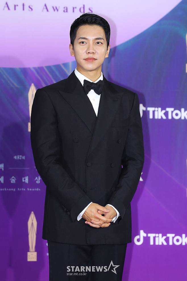 The 57th Baeksang Arts Award for Most Popular Male in Baeksang Arts Award for Best TV Drama, a comprehensive art awards ceremony that includes TV, film and theater, will be broadcast simultaneously at JTBC, JTBC2 and JTBC4 from 9 pm and will be broadcast live on Tiktok./ Photo Offering = Baeksang Arts Award for Most Popular Male in Baeksang Arts Award for Best TV Drama Secretariat