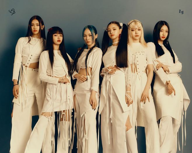 The May music industry is expected to be more lively than ever with the Come Back rush of girl groups.With Oh My Girl (OH MY GIRL) and space girl The Black already active in Come Back, Aespa (aespa), Fromis 9 (fromis_9), Rocket Punch, Everglove (EVERGLOW) will join Come Back Big Heat in succession and the music group Daejeon will unfold. Im on it.SM Entertainments new girl group Aespa (Carina, Winter, Giselle and Ning Ning Ning) will also be on the air; Aespa will release its new song Next Level on the 17th.According to SM Entertainment, Aespa will emit a further upgraded charisma through this activity.Next Level is a hip-hop dance song featuring grubby rap and energetic bass riffs. Aespa members powerful voice and variety songs are expected to catch the eye.On the same day, on the 17th, Fromis 9 (Lee Sa-rom, Song Ha-young, Jang Kyu-ri, Park Ji-won, No Ji-sun, Lee Seo-yeon, Lee Chae-young, Lee Na-kyung, Baek Ji-heon) also packs the second single Nine Lee Jin-hyuk Ticket (9 WAY TICKET).Nine Lee Jin-hyuk Ticket is a name with the same number as the number of members 9 and Lee Jin-hyuk Ticket (WAY TICKET) meaning one-way ticket, which is expected to show off various assortment charms, raising fans expectations to the fullest.Through the imaginary trip, we will provide a different healing beyond the satisfaction of the surrogate to those who are tired of frustration.Rocket Punch (play, juri, Suyun, Yungyeong, Sohee, Dahyeon) also joins Come Back Big Heat.Rocket Punch is set to return for her first single, Ring Ring.Rocket Punch, who returned eight months after August last year, showed the King of the Clean End, was the first to top model on the retro concept after debut.Ringling is a mix of the 80s The Shins Pop style of The ShinsLee Jin-hyukb genre, a song that announces Rocket Punchmans new Top Model, which expresses imposing love in plump and witty lyrics.Expectations are high that Hot Rookie Rocket Punch will be able to become a Newtro Fairy responsible for this summer.On the 25th, Everglow (Yu, Xi, Mia, Onda, Asha, such) will return after breaking an eight-month gap.Everglows new third single, Last Melody (LAST MELODY), captures Everglows infinite charisma and signature worldview.Everglow, which has shown its own identity and high-quality music, will hit the music industry once again with its more powerful performance and charisma.