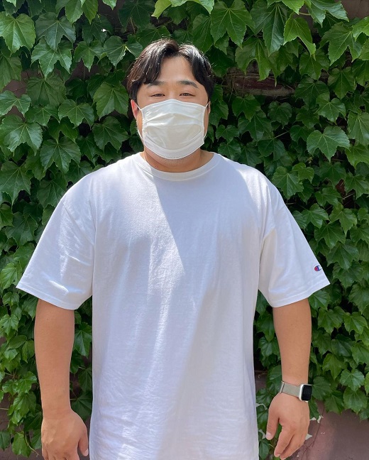 The comedian kang jae-jun told the recent situation in Diet.Kang jae-jun wrote on the Instagram on the 14th, I am walking in Yeonhee-dong, a shooting spot for the whole day. He added a hashtag called 134 days to rest and exercise from January 1.In the photo posted with the article, kang jae-jun stood in front of the camera wearing a white T-shirt, especially with his unknowingly slender body and warm atmosphere.Meanwhile, kang jae-jun married comedian Lee Eunhyeong in 2017; the couple are currently appearing on the comprehensive programming channel JTBC I Cant Be No 1.