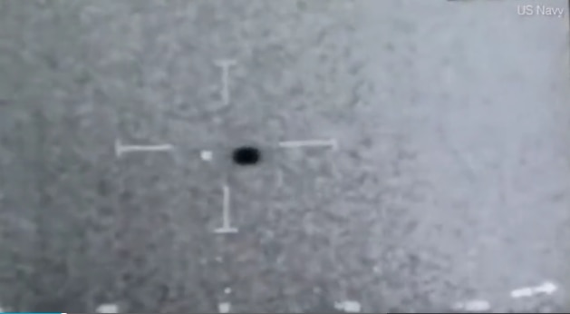 14일(현지 시각) 미스터리와이어가 공개한 2019년 7월 미 해군이 샌디에고 앞바다에서 촬영한 공 모양의 UFO. /데일리메일