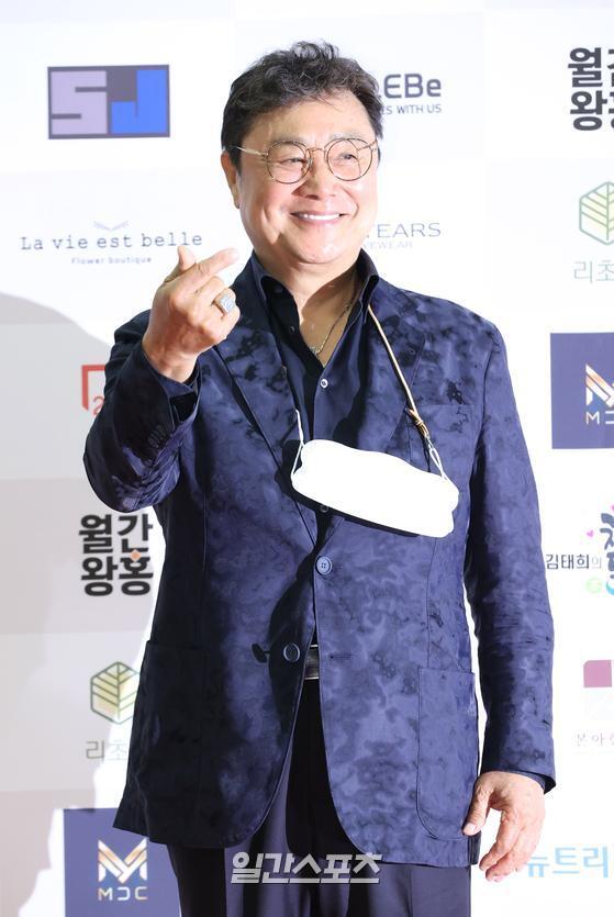 Singer Nam Jin attended the awards ceremony of The 9th Korea Culture and Arts Awards held at the Samseong-dong Ramada Hotel in Seoul Gangnam District on the afternoon of the 20th.