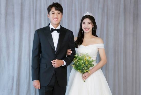 남지성은 정유림씨와 서울웨딩타워(오후4시20분)에서 결혼식을 올린다