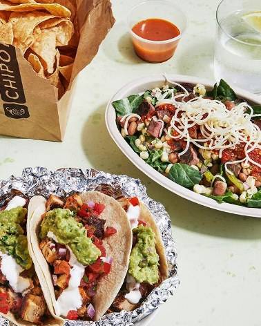 출처: 치폴레 공식 인스타그램