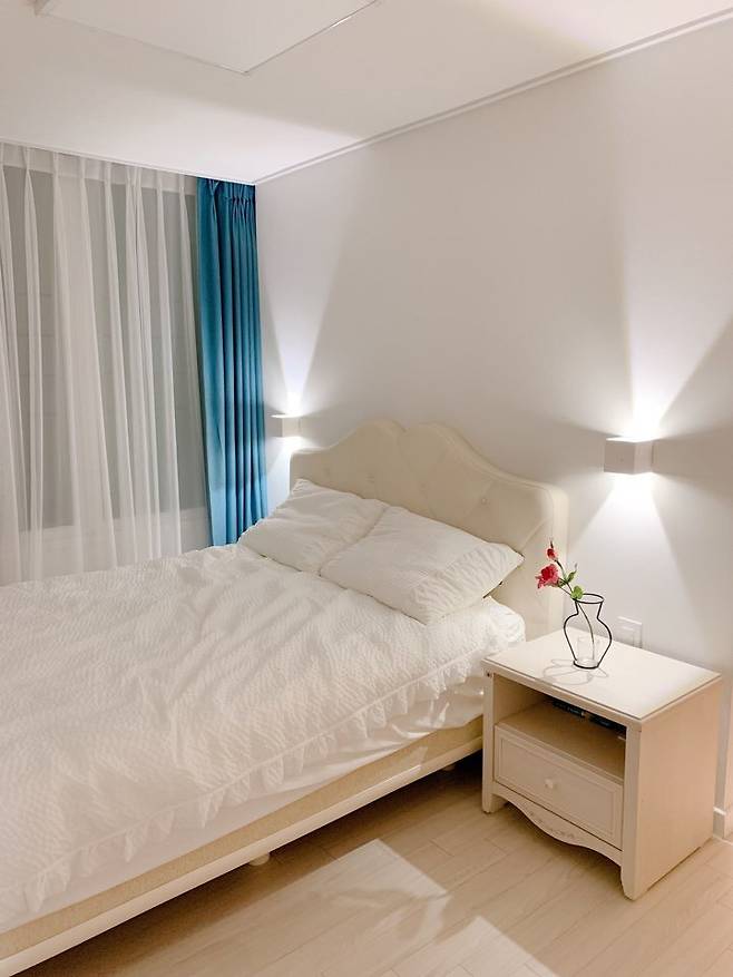 출처: <침대><침구><벽등><화병> 등 제품정보 모아보기(▲이미지클릭)