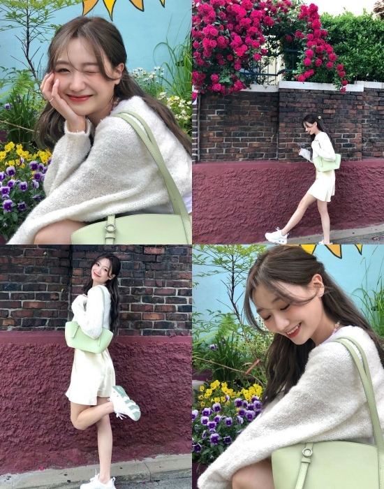 Lovelyz Ryu Su-jeongs visual captures SightOn the 23rd Lovelyz Ryu Su-jeong Instagram, many of his photos were posted.In the photo, Ryu Su-jeong shows various poses and expressions in the flower-infused place.His refreshing beautiful looks attracted the netizens and the official fan club Lovely Nurs Sight.On the other hand, Lovelyz, his own, is active in various fields.Last 2014Lovelyz, who debuted to the music industry with the title song Candy Jelly Love of her first full-length album Girls Invasion on November 12, has shown unique tone, excellent singing ability and a wide musical spectrum.