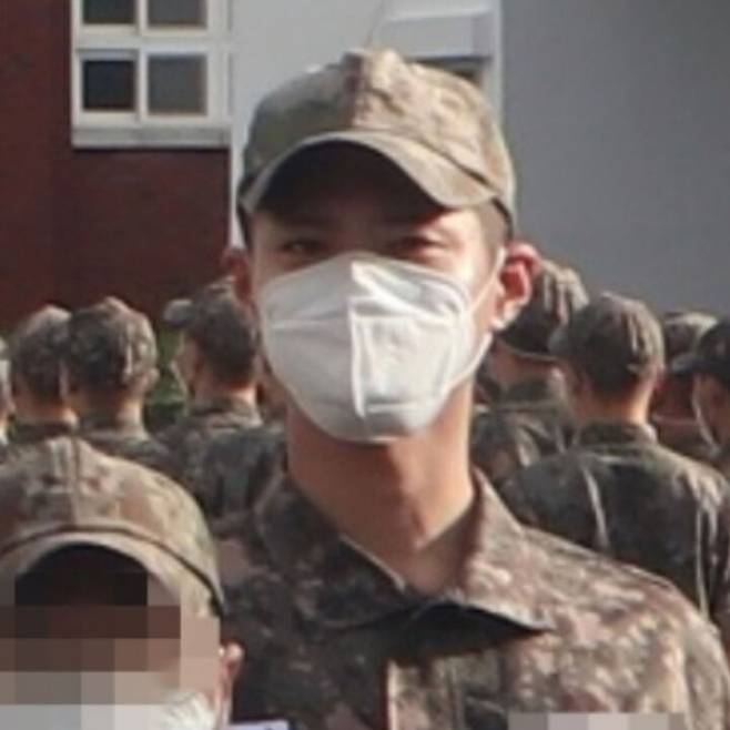 출처: 해군 교육 사령부 669기, 배우 박보검