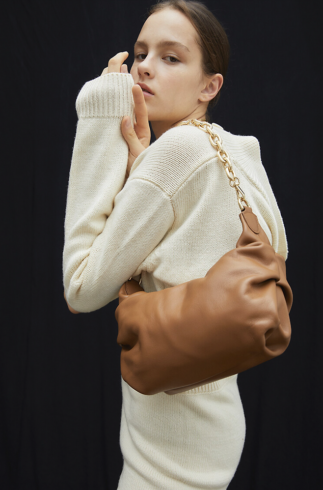 출처: 29 쓰리노크스 CROISSANT BAG_BR (269,000원)
