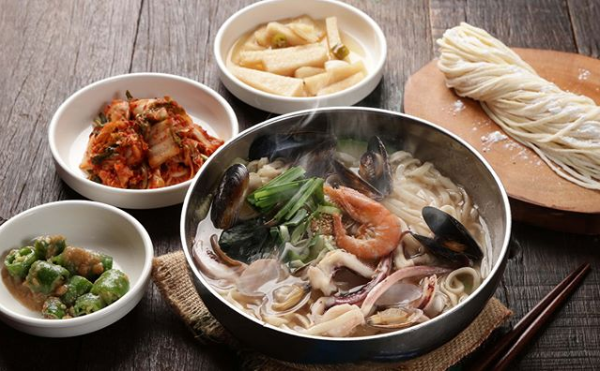 출처: '해물왕창칼국수' 인스타그램 캡처