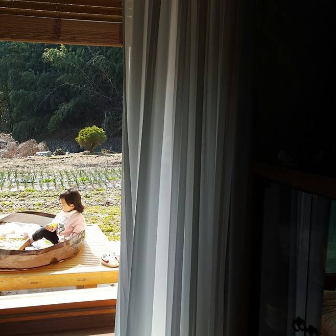 출처: <커튼> 정보 보러가기 (▲이미지 클릭)