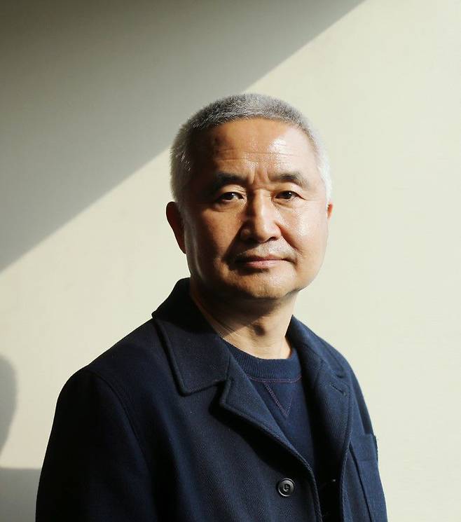 최진석 사단법인 '새말새몸짓' 이사장은 정년이 보장된 대학교수 직을 사직하고 '소명' 완수 작업을 벌이고 있다./새말새몸짓