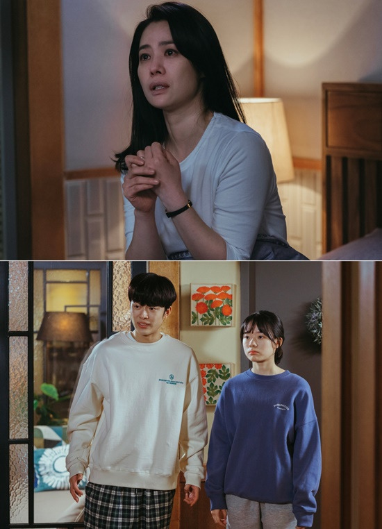 Tragedy erupted for the Undercover Ji Jin-hee and Kim Hyun-joo families.The JTBC gilt drama Undercover released a still cut on the 29th that shows Limited Express (Ji Jin-hee) and Choi Yeon-su (Kim Hyun-joo), who finally faced all Satya.The changing atmosphere of these families makes us expect a backlash from unusual upheaval.The real identity of Limited Express was revealed in the last broadcast, and Choi Yeon-su was in a state of betrayal and shock.The lies and secrets of her husband Limited Express, which she had never doubted, were more than imagined.The limited Express, which he believed and loved more than anyone else in the past years, was a fictional being, and the confusion was added to the fact that he was Lee Seok-gyu.Choi Yeon-su then pointed a gun at Limited Express and questioned Satya to announce the start of the catastrophe.In the meantime, Limited Express, Choi Yeon-sus sad eye contact makes me sad.The two people who are trying to feel intense emotions as if they are bursting at any moment add to the curiosity.Choi Yeon-sus painful eyes, which touch the wedding ring with a heart-wrenching face, show his heart.Tears are drawn to Choi Yeon-sus Choices, who speak heartily to her husband Limited Express.Complex emotions also flash in the eyes of Limited Express, who looks heartbreakingly at his wife, Choi Yeon-su.Satya, who had to hide it in the past to make love, now to protect his family, but the price of falsehoods that are too late to return is harsh.The broken faith begins to shake the happiness of his family that he was trying to protect so much, and his son Seung-gu (Yoo Sun-ho) and his daughter Seung-mi (Lee Jae-in), who sensed the air that had been reversed overnight, are also anxious.The pain and wounds of Limited Express and Choi Yeon-su deepen in the 12th broadcast on this day.Kang Chung-mo (Lee Seung-jun), who received Lee Seok-gyus list, recommends Choi Yeon-su to step down from his position as head of the Office of Criminal Investigation (Criminal Investigations for High-ranking Public Officials).The Undercover crew said, The cracks in Limited Express, Choi Yeon-su, who learned all Satya, grow out of control.Now, lets see what Choices will do, and the two brinkmen will either overcome the crisis or go to a bigger catastrophe, said Limited Express, who had no choice but to hide everything to protect what was precious.Meanwhile, the 12th Undercover episode will air today (29th) at 11 p.m. on JTBC.Photo: Story TV and JTBC Studio