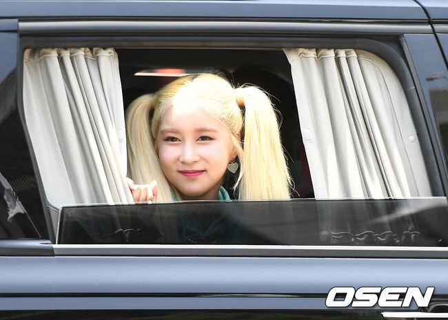 On the afternoon of the afternoon, KBS COOL FM Jung Eunjis Song Plaza radio broadcast was held at Yeouido KBS in Yeongdeungpo-gu, Seoul.Girl group WJSN Dayoung greets as they enter the station. 2021.06.02