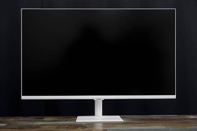 삼성 스마트모니터는 43형, 32형 4K 모델과 32형, 27형 FHD 모델까지 다양하다. 출처=IT동아