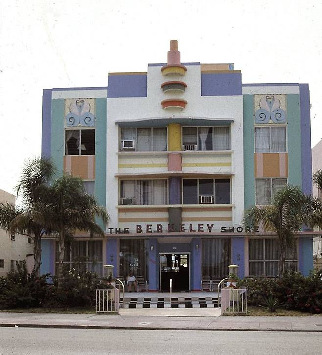 미국 마이애미의 '아르데코' 지역 건물 모습. 박진배 뉴욕 FIT 교수