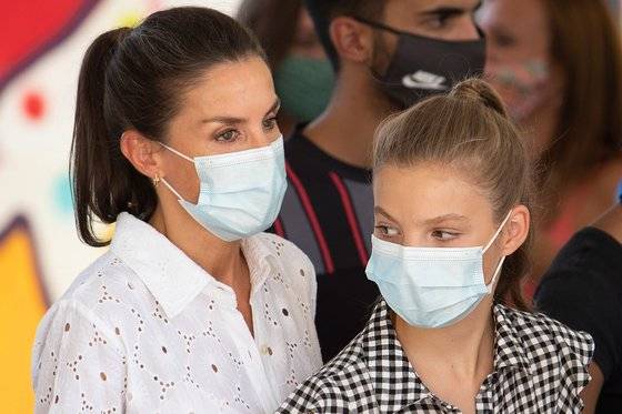 레테시아 왕비와 스피아 공주(오른쪽). AFP=연합뉴스