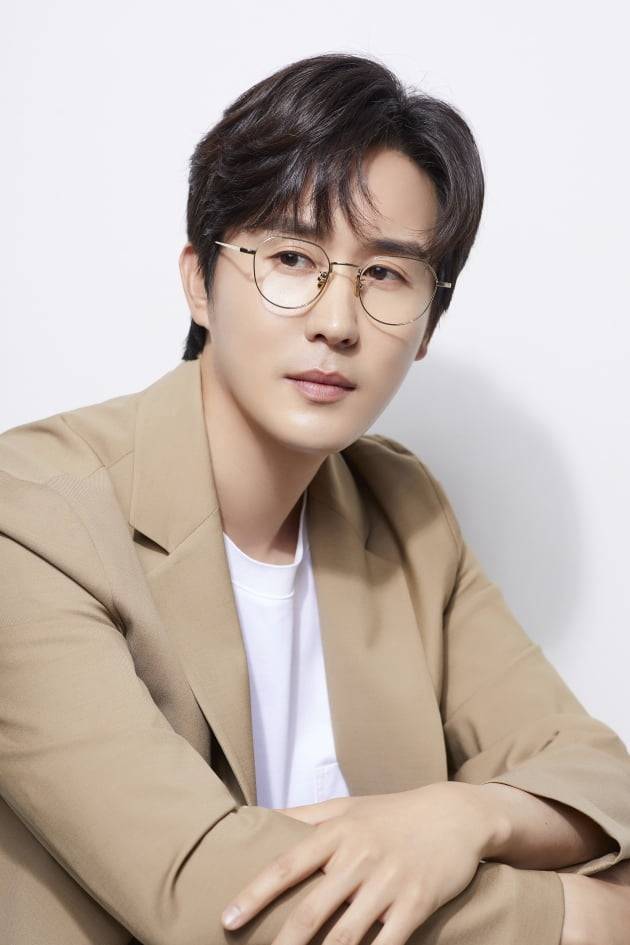 가수 신유./ 사진제공=SY엔터테인먼트