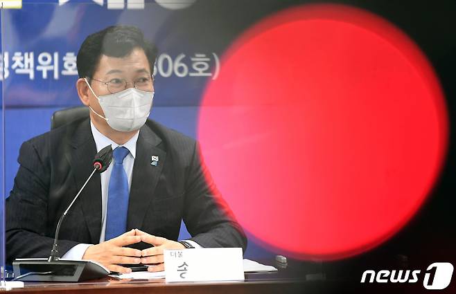 송영길 더불어민주당 대표가 17일 오후 서울 여의도 국회 의원회관에서 열린 미디어혁신특별위원회 6차 회의에서 발언하고 있다. 2021.6.17/뉴스1 © News1 구윤성 기자