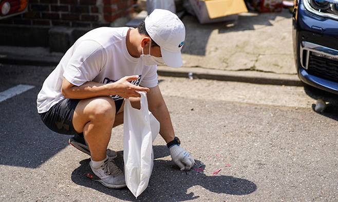쓰담달리기 중인 조영준씨 모습
