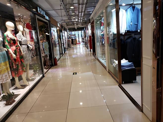 베이징 가짜 명품 쇼핑몰 (베이징=연합뉴스) 심재훈 특파원