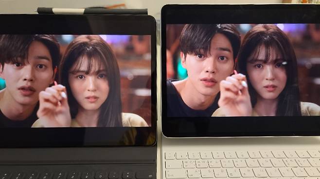 왼쪽이 아이패드 프로 4세대. 오른쪽이 아이패드 프로 5세대