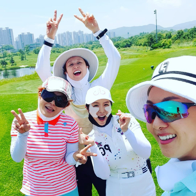 Jo Hye-ryun said on his Instagram on the 3rd, Park Mi-sun Jo Hye-ryun Kim Ji-sun Kim Ji-sun gathered.Its a Golf gathering, he posted the photo.The photos show Park Mi-sun, Jo Hye-ryun, Kim Ji-sun, and Kim Ji-hye who visited the Golf chapter.We enjoyed Golf together and took a certification shot and left memories.I felt pleasure in the bright smile of four people in the beautiful green background.Jo Hye-ryun said, I am four beautiful people (Is it okay for me to go in?) and expressed a good time saying, I am so happy because of the hot Golf and the conversation of Gag Women.Meanwhile, Jo Hye-ryun is appearing on SBS The Beating Girls.