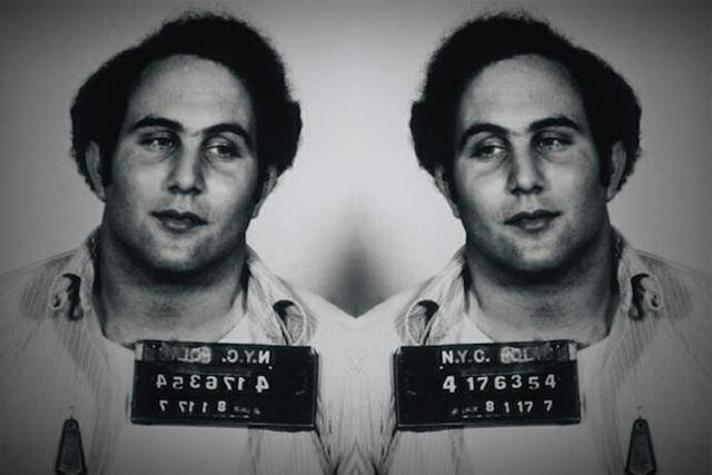 넷플릭스 '샘의 아들들: 어둠 속으로'는 미국의 가장 악명 높은 연쇄살인범 중 하나인 데이비드 버코위츠와 그의 뒤를 쫓는 탐사보도 기자 모리 테리 이야기를 다룬 다큐멘터리다. 버코위츠의 실제 머그샷(범인식별용 얼굴 사진). 게티이미지뱅크