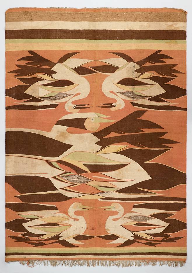 우리 전통 카펫 ‘다섯마리의 학’